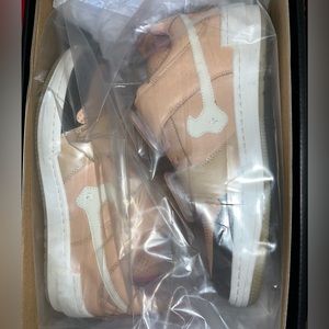 SIA Collective Vultr SK8